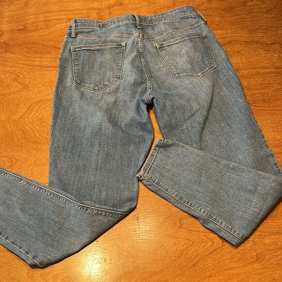 Old Navy High Rise Skinny Jeans - Picture 4 of 8